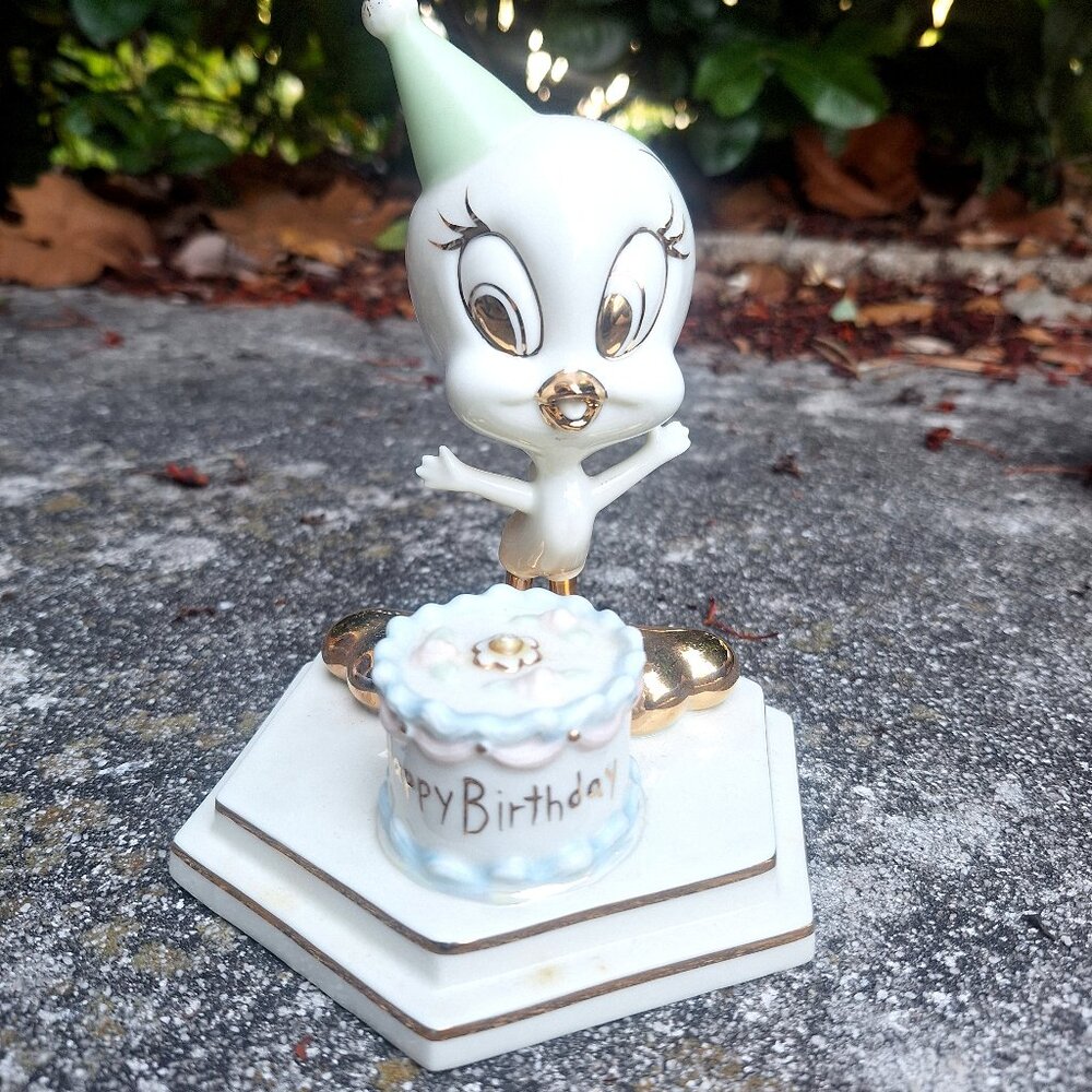 Lenox Tweety’s Birthday Figurine 2004 Porcelain 24 Kt Gold Trim